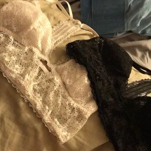 2 Victoria Secret Bralettes Size M New Condition